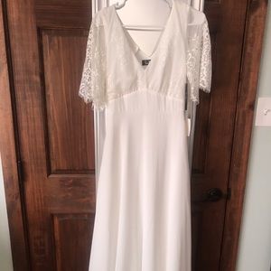 Lulu’s Daphne White Lace Maxi Dress